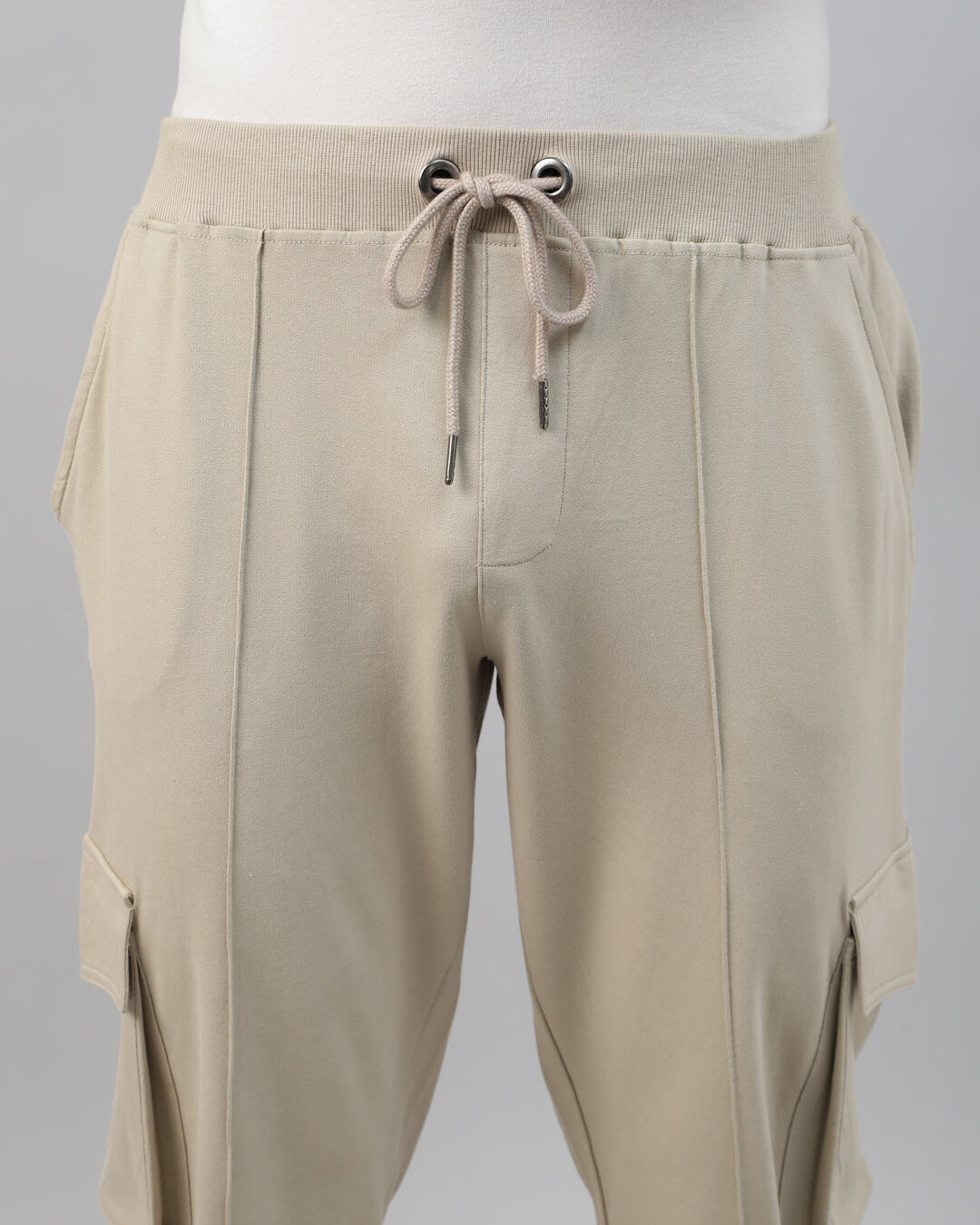 men cargo joggers close view