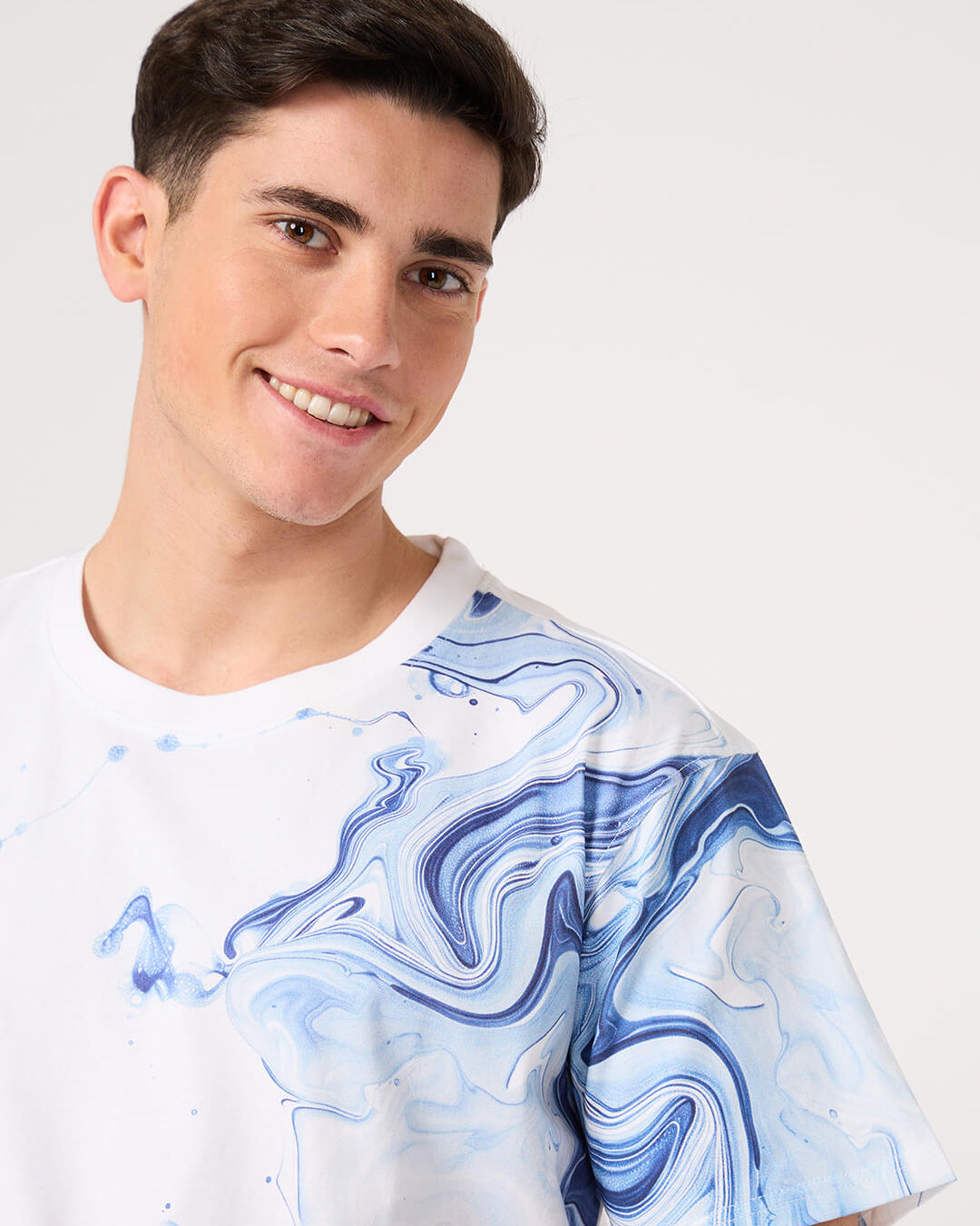 man wearing white printed t shirt